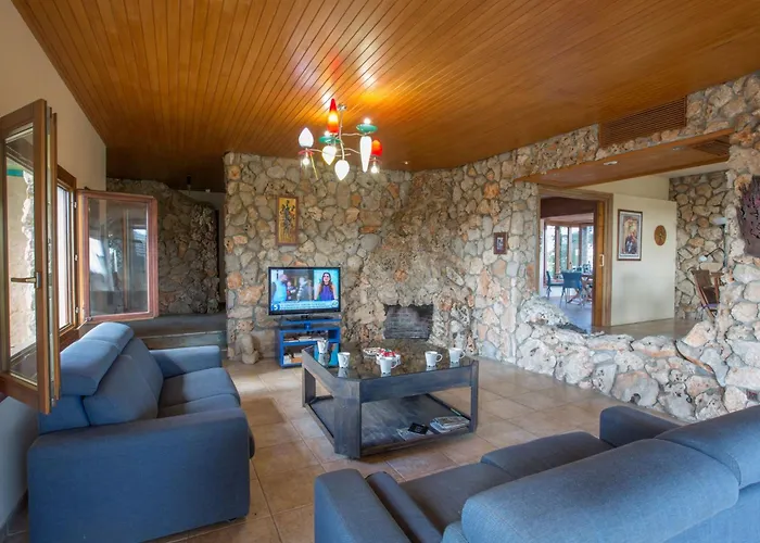 Private Mit Panoramablick Auf By Interhome *