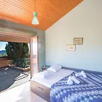 Сasa de vacaciones Private Mit Panoramablick Auf By Interhome